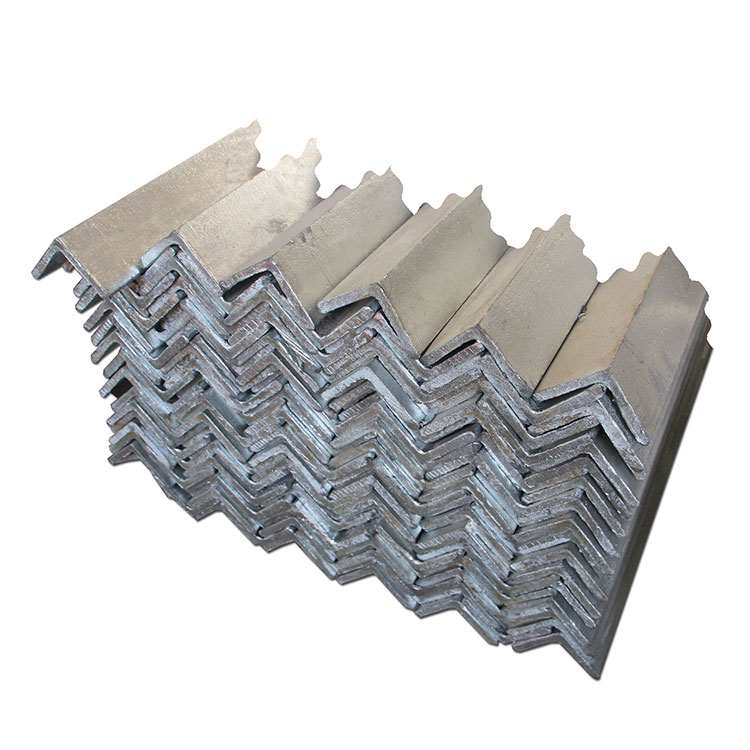100bfe22-6dd2-47b0-b45f-aead6bcad1f6_galvaniseret-vinkelstang-stål-hvid-baggrund-produktfoto.jpg